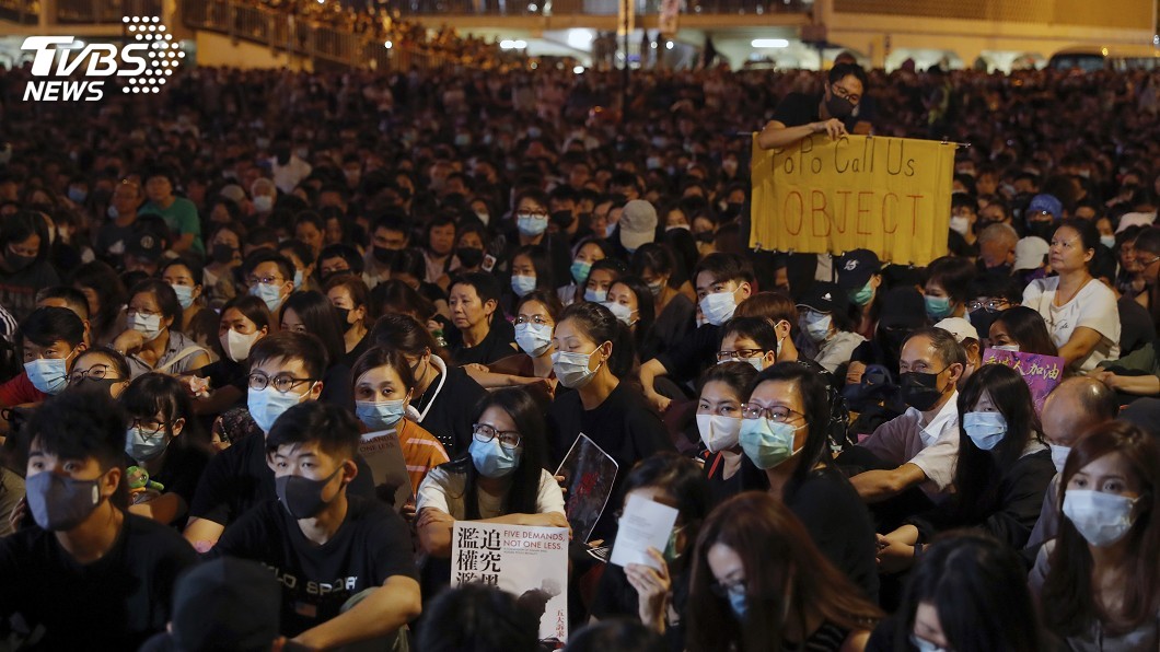 港民抱怨高房價 「麥難民」現況成電影題材