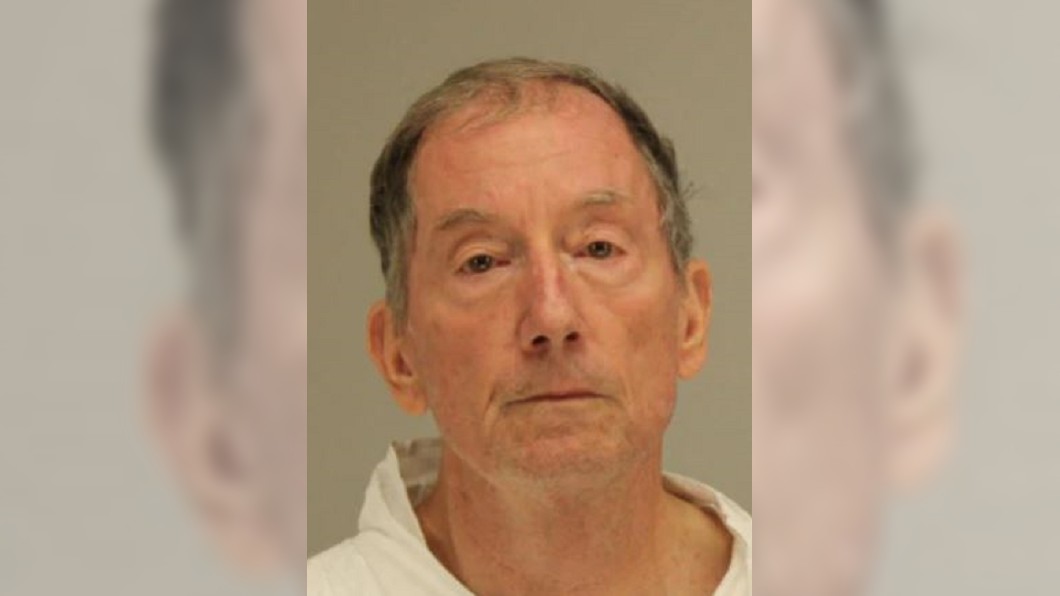 72歲老翁被指控謀殺罪名,被拘留在達拉斯縣監獄內。圖/翻攝自Dallas Police Department