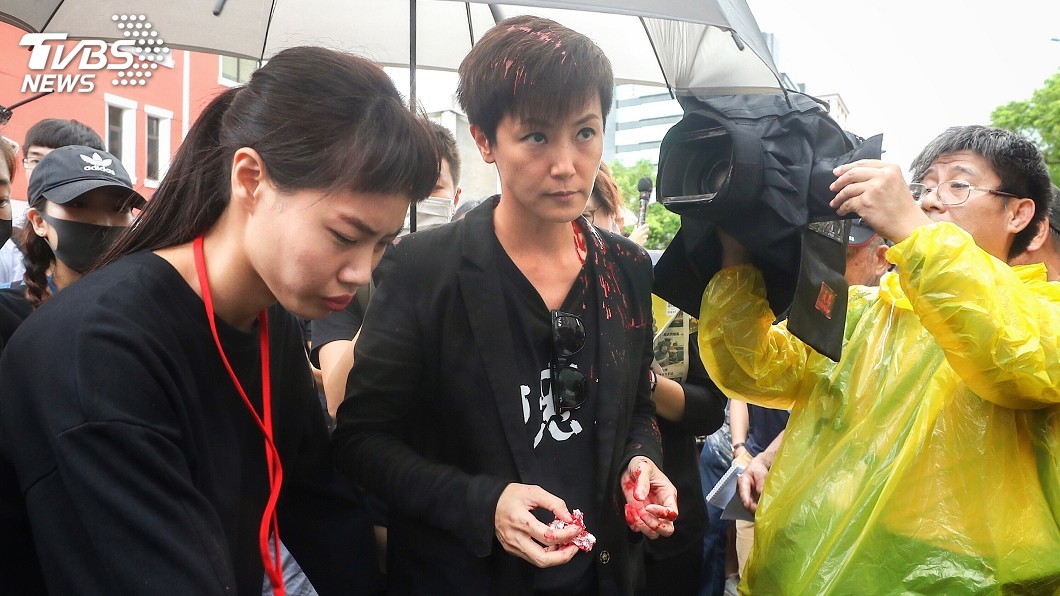 對潑漆者提告 何韻詩:獨善其身將縱容事件發生