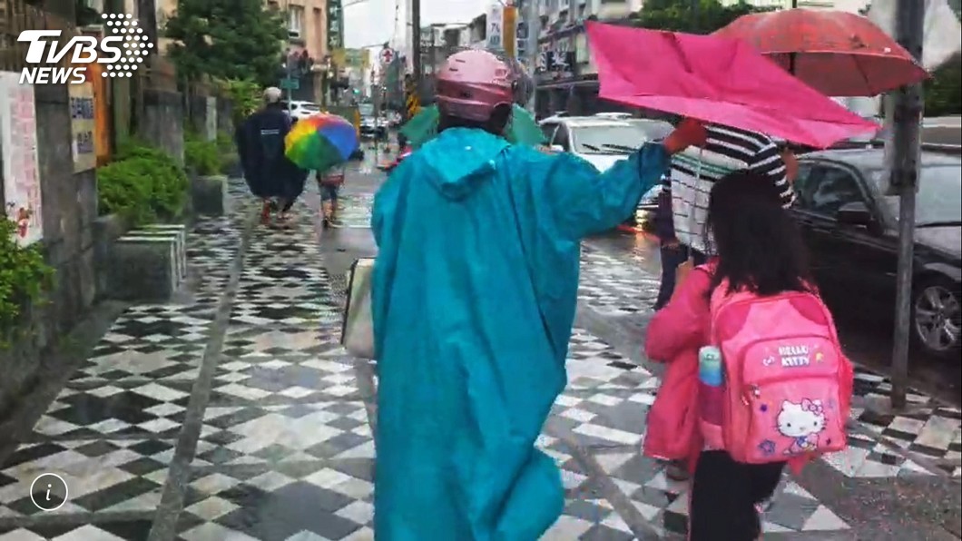 花蓮縣府臨時宣布停班停課 政策轉彎引民怨