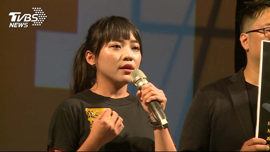 杏仁哥譙黃捷不尊重長輩 覺青女神批:廢物才用年齡壓人