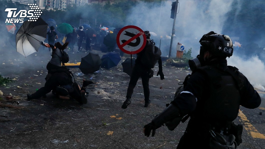 反送中示威學生遭槍擊 國際譴責港警過度武力