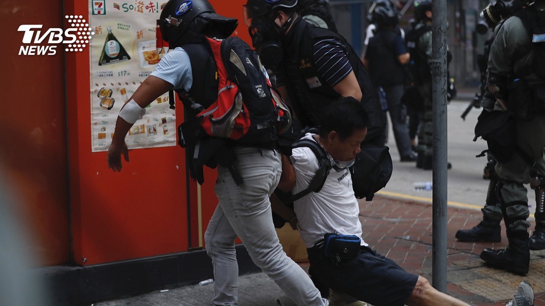 港警鎮壓程度倍增 香港記者協會記錄警暴行