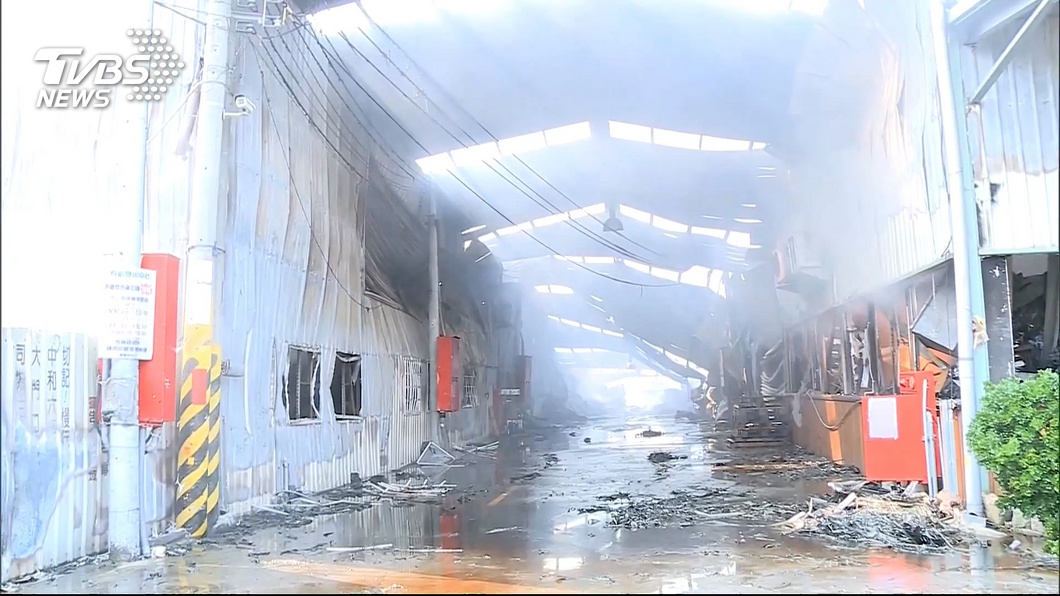 4年損失15名消防隊員 救災命喪鐵皮廠房
