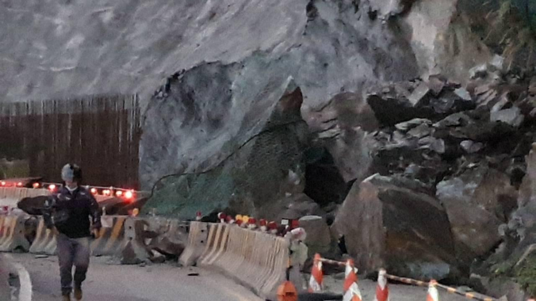 蘇花公路149.7k落石坍方 南北雙向中斷通行
