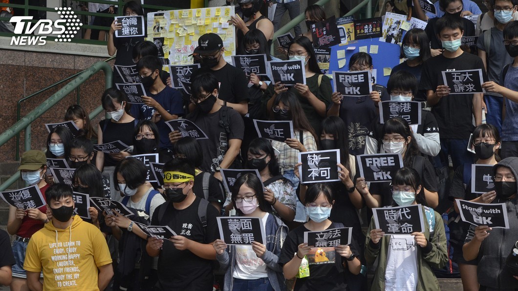 港府禁止蒙面上街　中正大學學生戴口罩撐港人