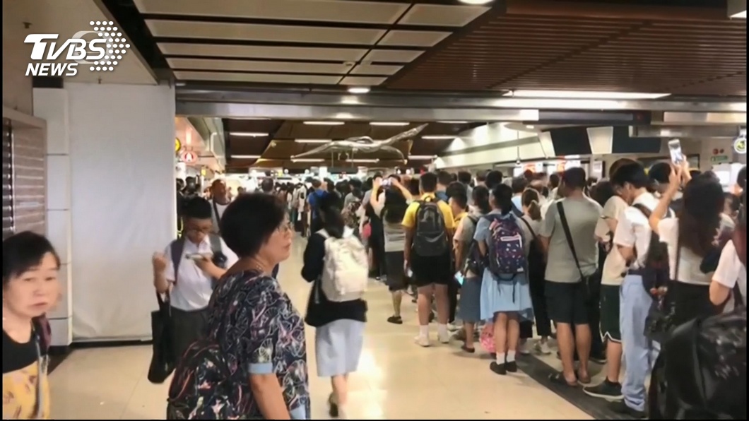 港鐵多站停將軍澳交通癱 民眾:不用關那麼多