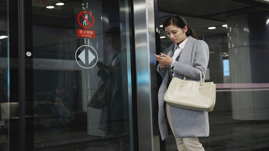 不要再傳簡訊了!日本推下班「失聯權」