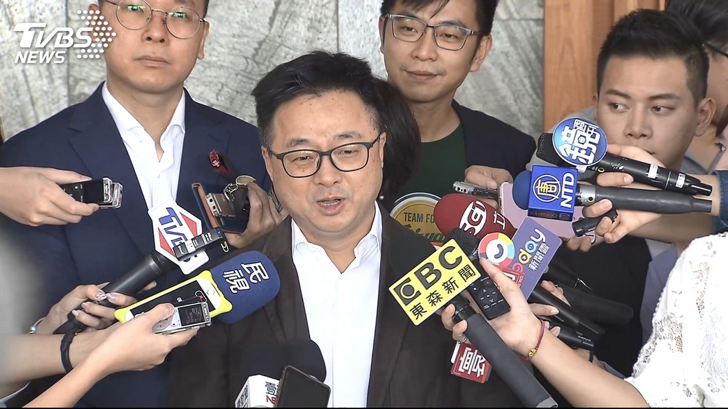 羅文嘉籲票別投小黨 他怒譙傲慢:準備完蛋吧