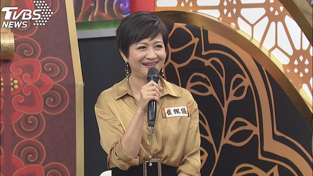 「塞20萬」點名崔佩儀陪吃!黑道亮槍:敢走試試看