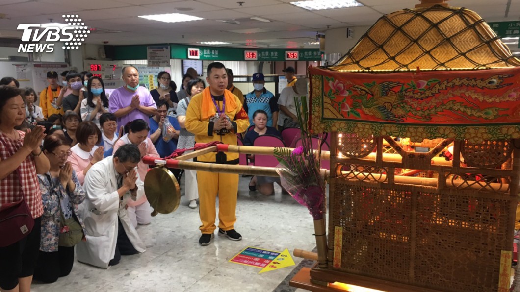 白沙屯媽祖聯合遶境南投 進醫院感動病患落淚