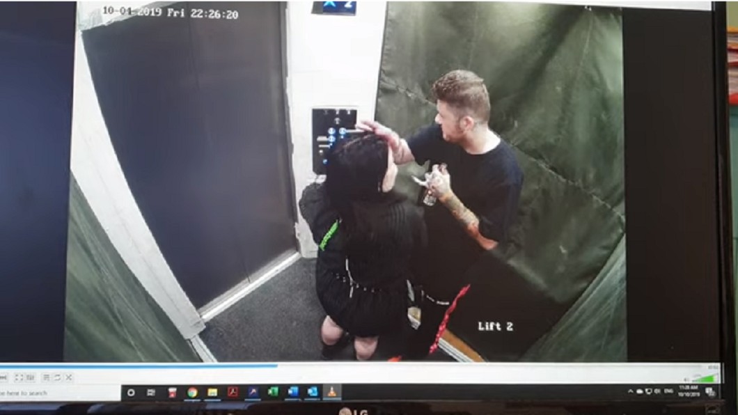 刷整排電梯按鈕!情侶脫褲解放舒爽完就閃人