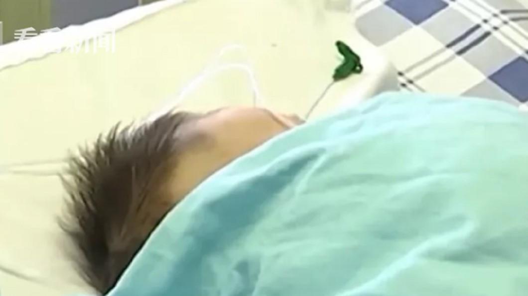 大陸廣東最近發生1起女嬰險窒息案件。 圖/翻攝自看看新聞
