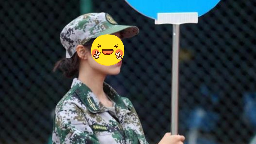 氣質女大生「軍訓美照」網瘋傳 7經紀公司搶簽約
