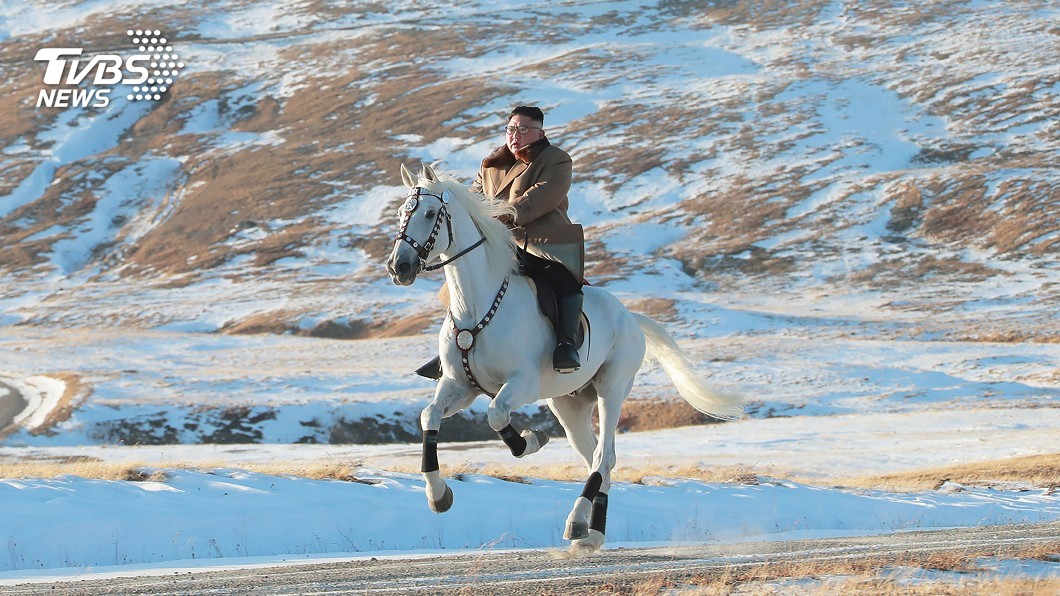 金正恩策馬奔北韓聖山　外媒：恐預告重大改變