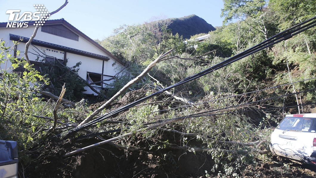 颱風重創登山鐵道 衝擊日本箱根賞楓季觀光