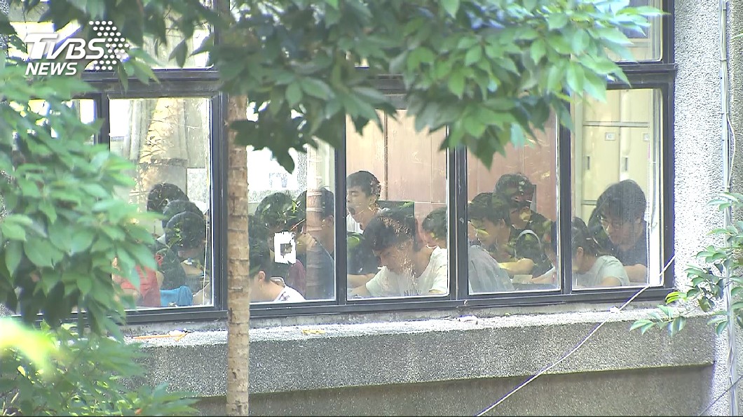 考試上廁所成績0分 高中規定挨批「不人道」