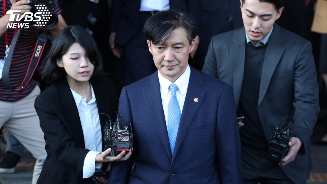 南韓前法務部長曹國妻涉多案 法院批准逮捕