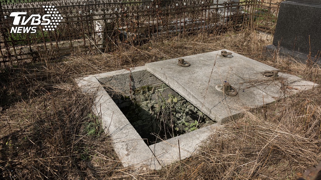 亡妻才下葬卻鬼來電？往生還走3萬步尪嚇傻
