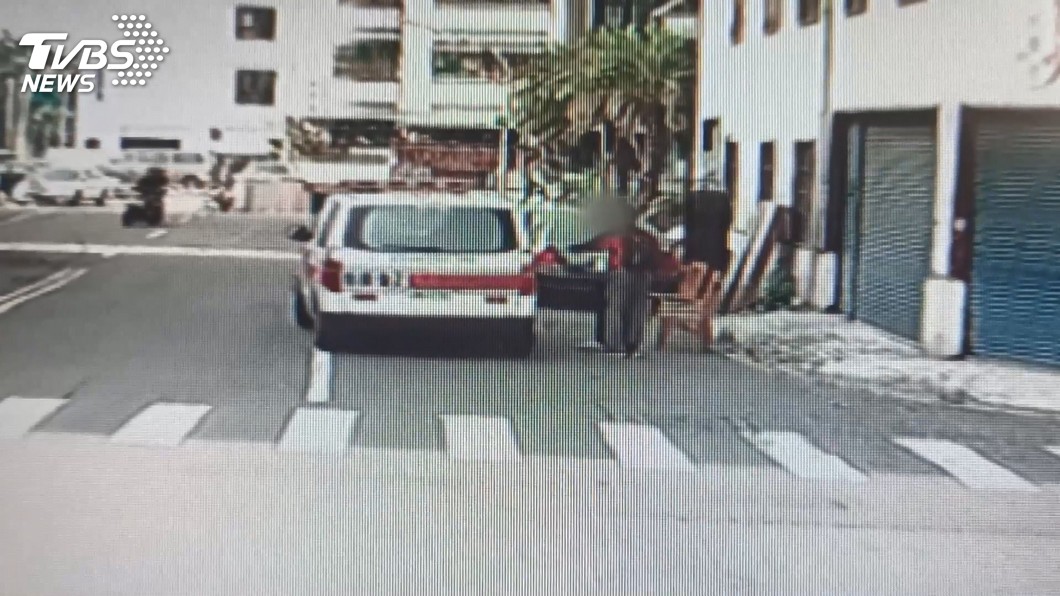急產高雄送台南? 孕婦等救護車畫面曝光