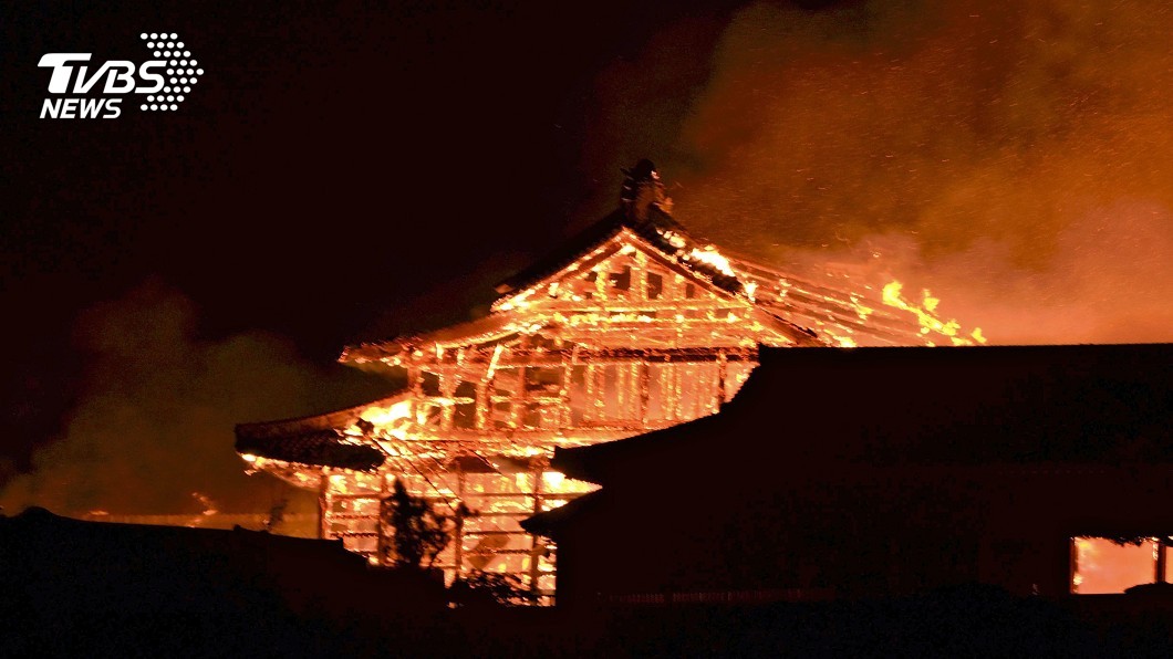 沖繩人心碎了! 首里城七棟建物付之一炬