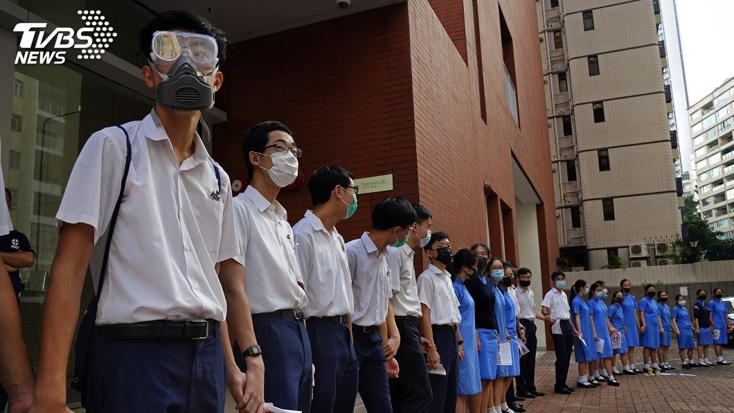 討論如何應對「反送中」　香港教會學校約見校長