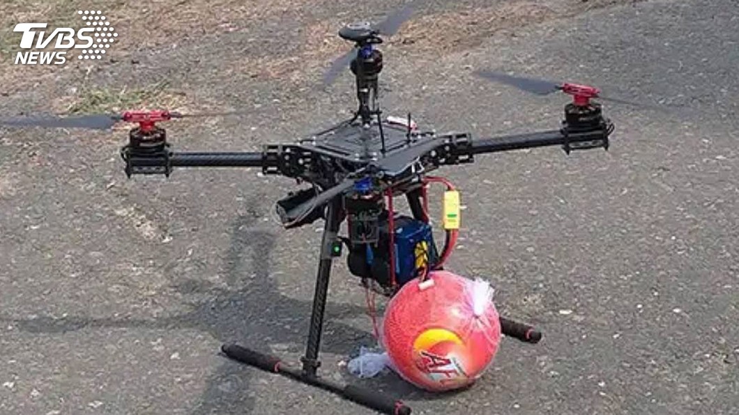 無人機消防奇兵　南市操練空中投擲滅火彈
