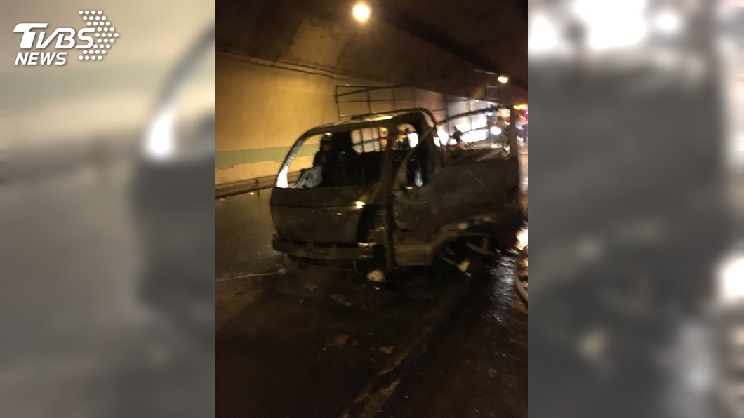 國6隧道火燒車 火勢猛烈一度全線封閉救災