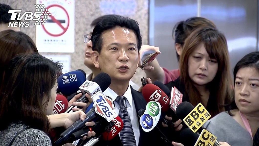 民進黨立委林俊憲爆料韓國瑜當時找業主台肥借款遭絕,找政治人物施壓喬借款。圖/TVBS