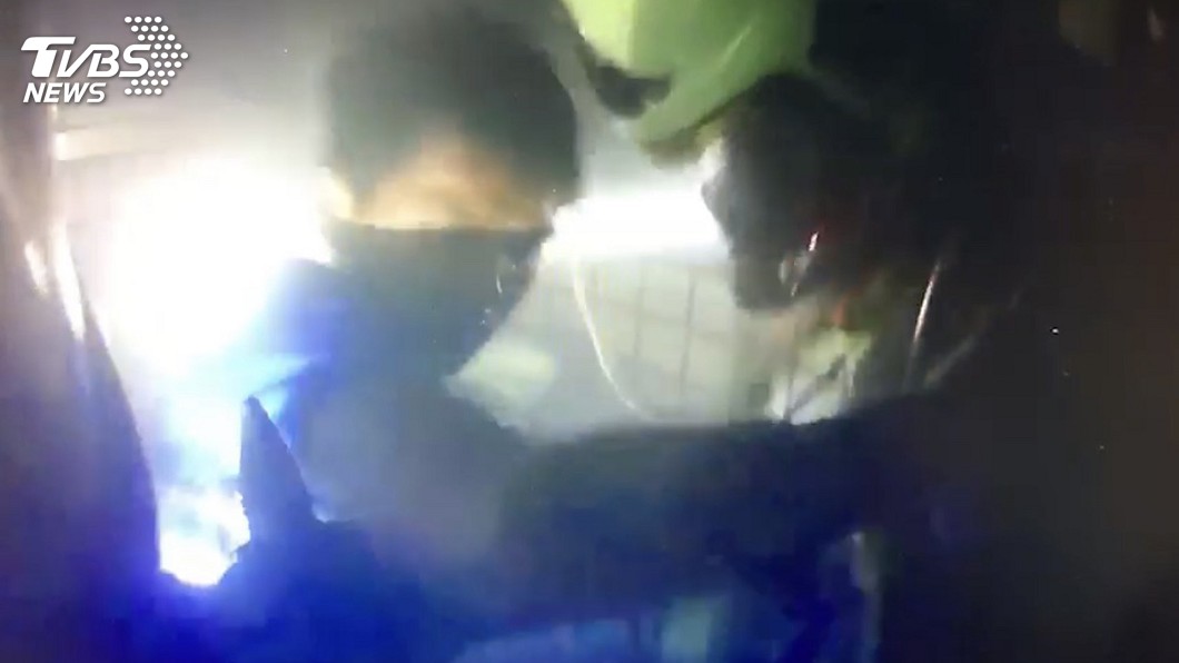 桃園蘆竹住宅凌晨火警 3移工嗆傷送醫