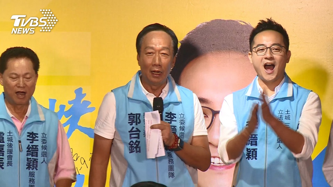 散步變成見面會！郭台銘：樸實無華且溫馨