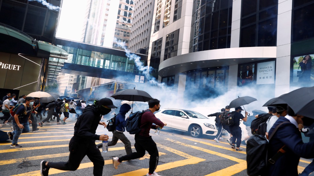 周一早傳槍響!港警三實彈擊中21歲男