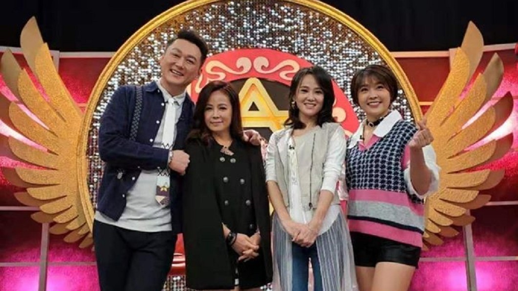 陳仙梅(圖左2)近日上《命運好好玩》節目。(圖／翻攝自陳仙梅臉書)