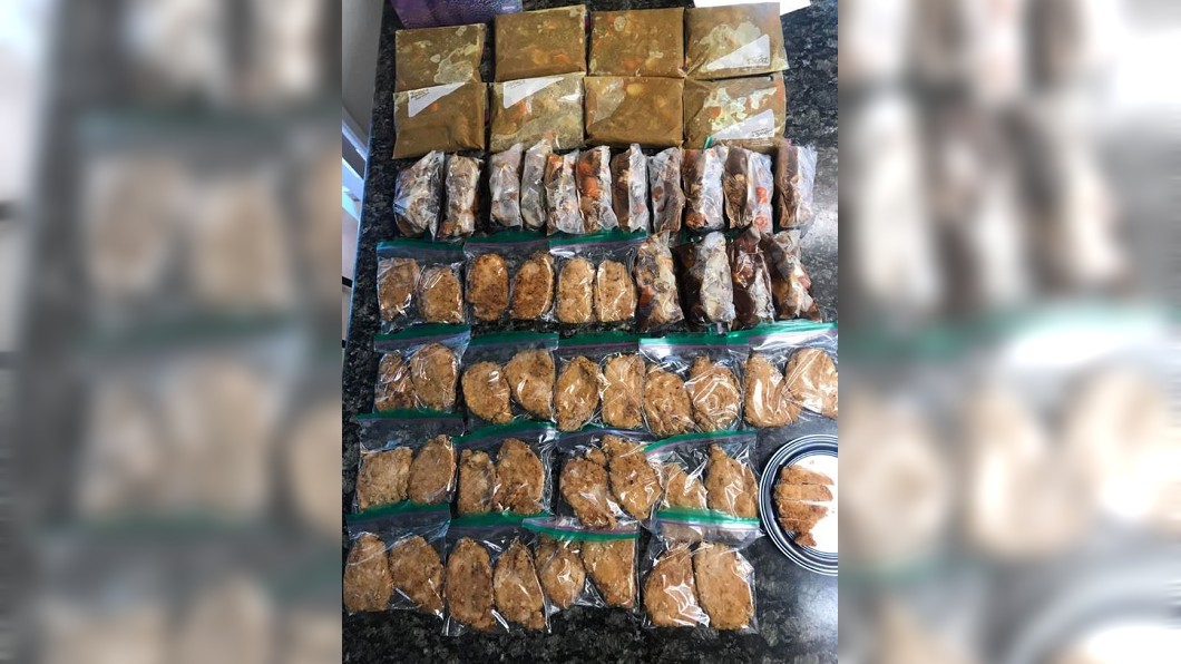 怕兒挨餓!母飛一萬公里煮滿桌「冷凍料理包」