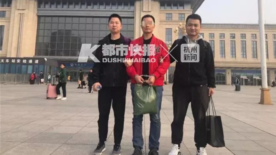 警方看到楊男樣貌時,誤以為抓錯人。圖/翻攝自都市快報微博