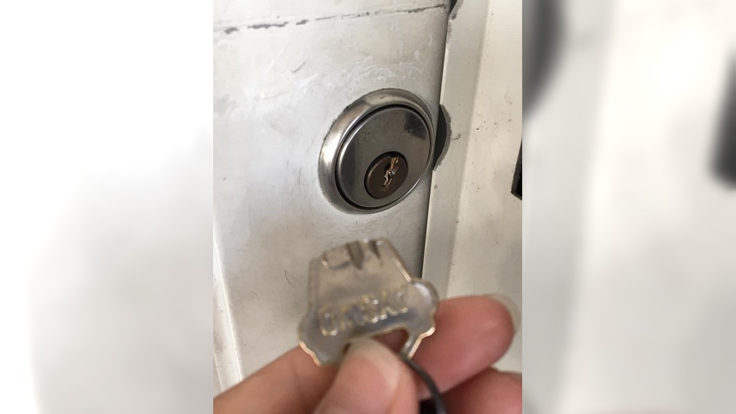 鑰匙硬生生斷裂。圖/翻攝自爆廢公社二館