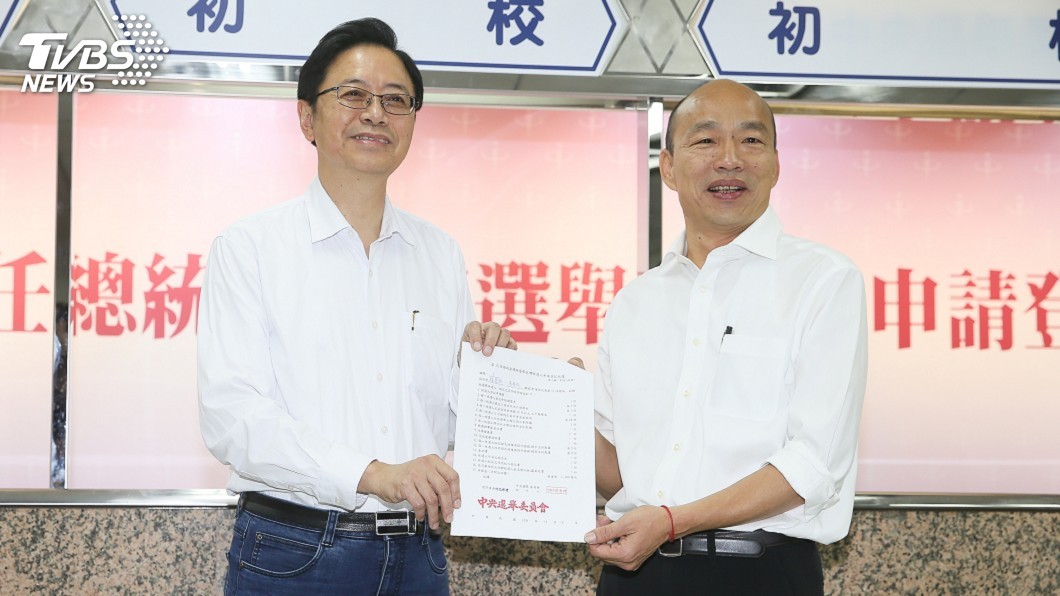 韓國瑜、張善政登記參選 承諾未來大力培養青年