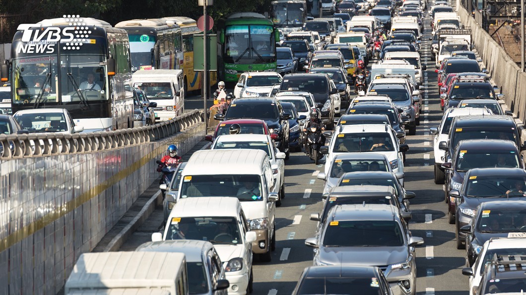 馬尼拉塞車悲劇 救護車卡在半路病患來不及救
