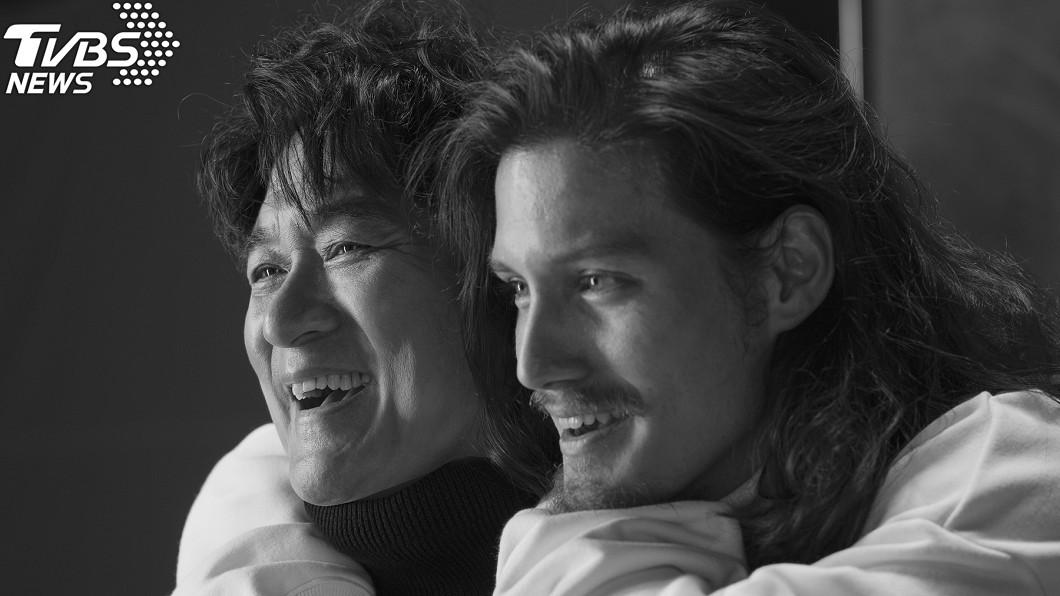 暴動!周華健同框混血帥兒 網驚呼「男神級星二代」