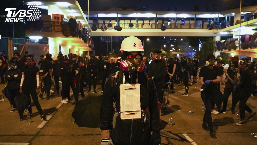 美國會通過《香港人權法》 港媒:港必成輸家