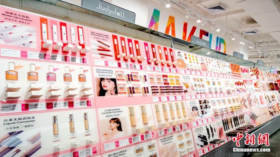 中國大陸「電子第一街」轉型 大批美妝店進駐