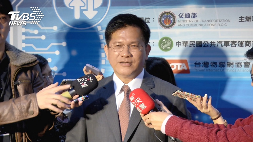 國籍航空春節後停飛武漢 林佳龍:專業判斷