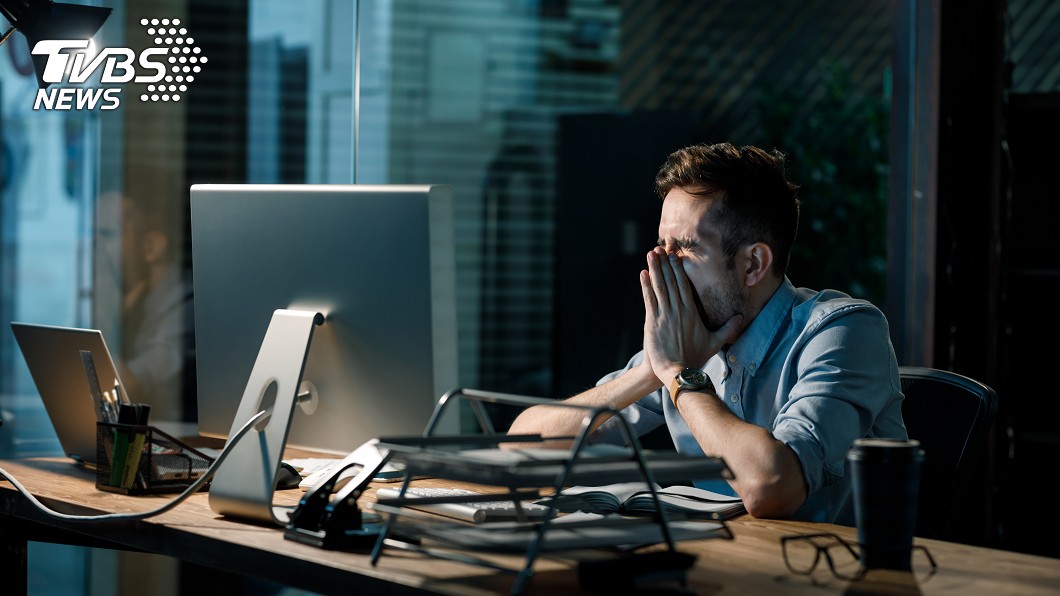 輪班毀生活?他嘆「用薪水換健康」 過來人超有共鳴