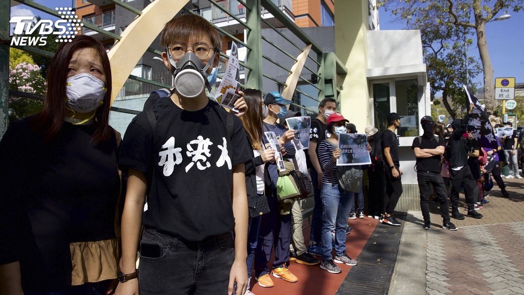 不顧大陸反對 川普簽下香港人權法案