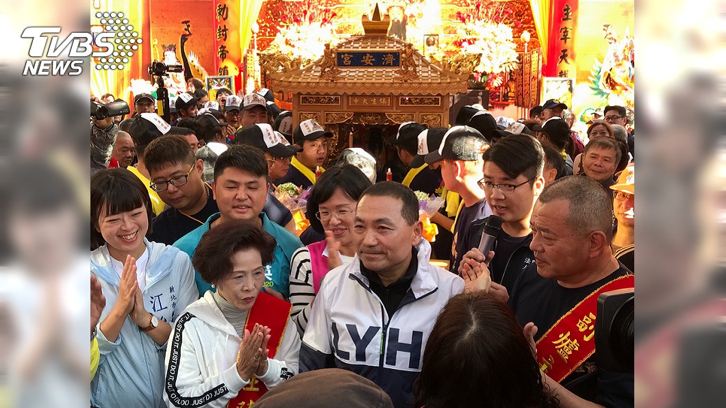 侯友宜北市首場輔選 力挺老同事林奕華