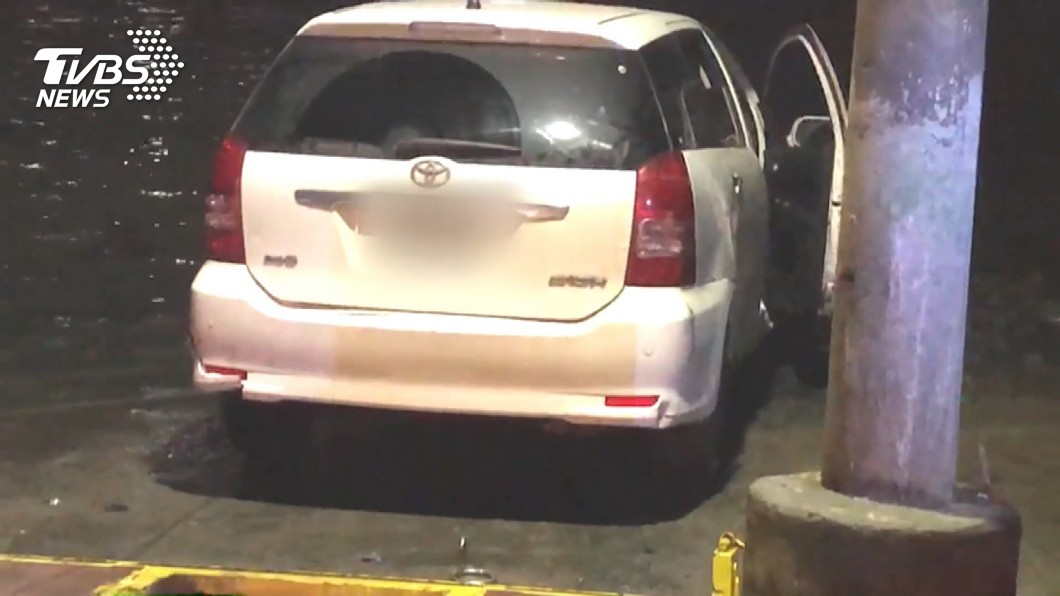 和母爭吵兒怒開車衝淡水河 母子失溫送醫