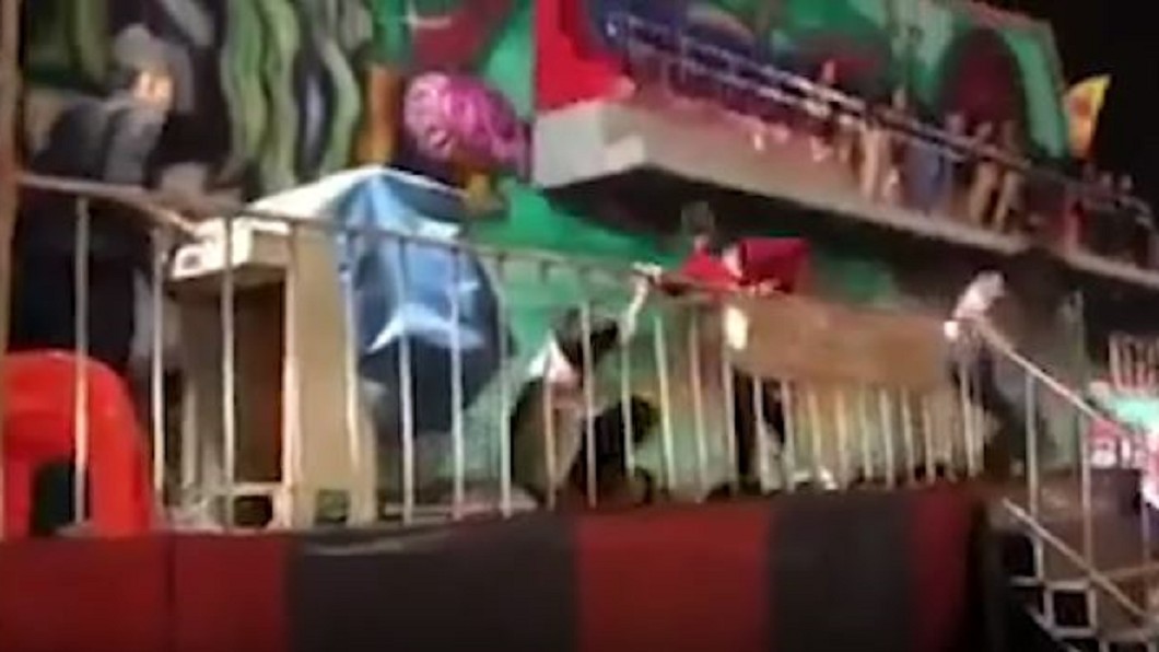 安全桿鬆脫6乘客拋飛! 泰國遊樂設施釀意外
