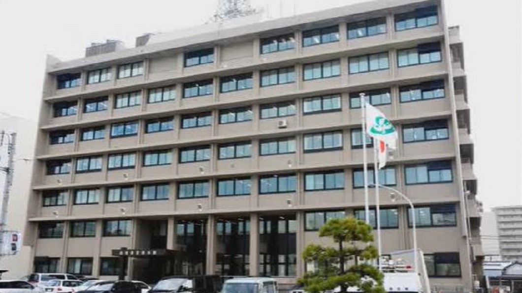 日小四男童慘死家中　母疑殺子跪坐屍旁