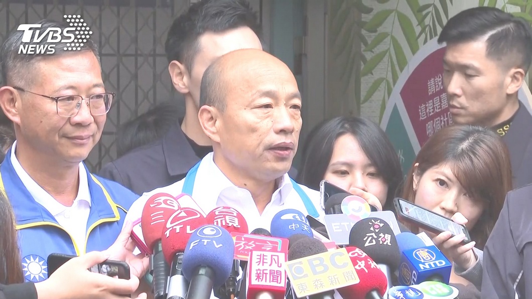 網軍抹黑受害者 韓:和賴、柯P組被霸三兄弟