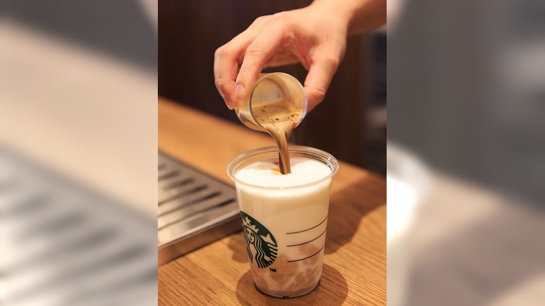 中杯拿鐵1杯濃縮、大杯和特大杯都是2杯濃縮。(圖/星巴克咖啡同好會)